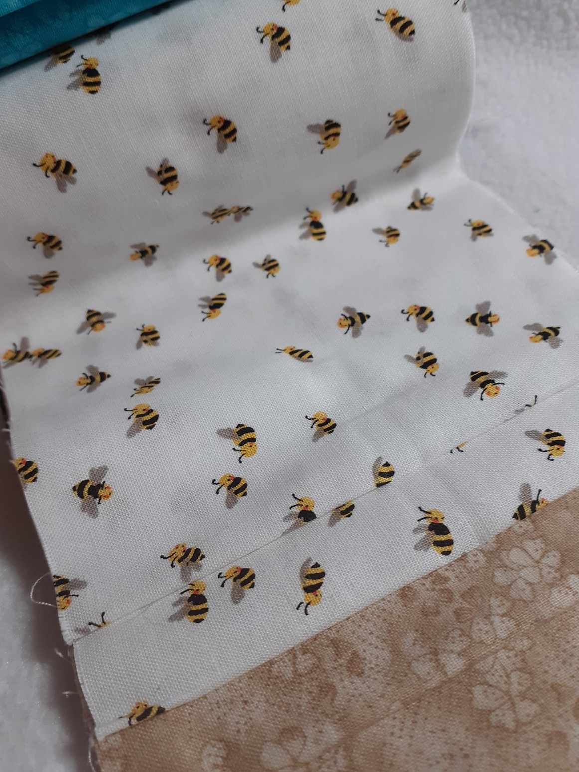 Sew Easy Bee Fabric Weights 2 Pack